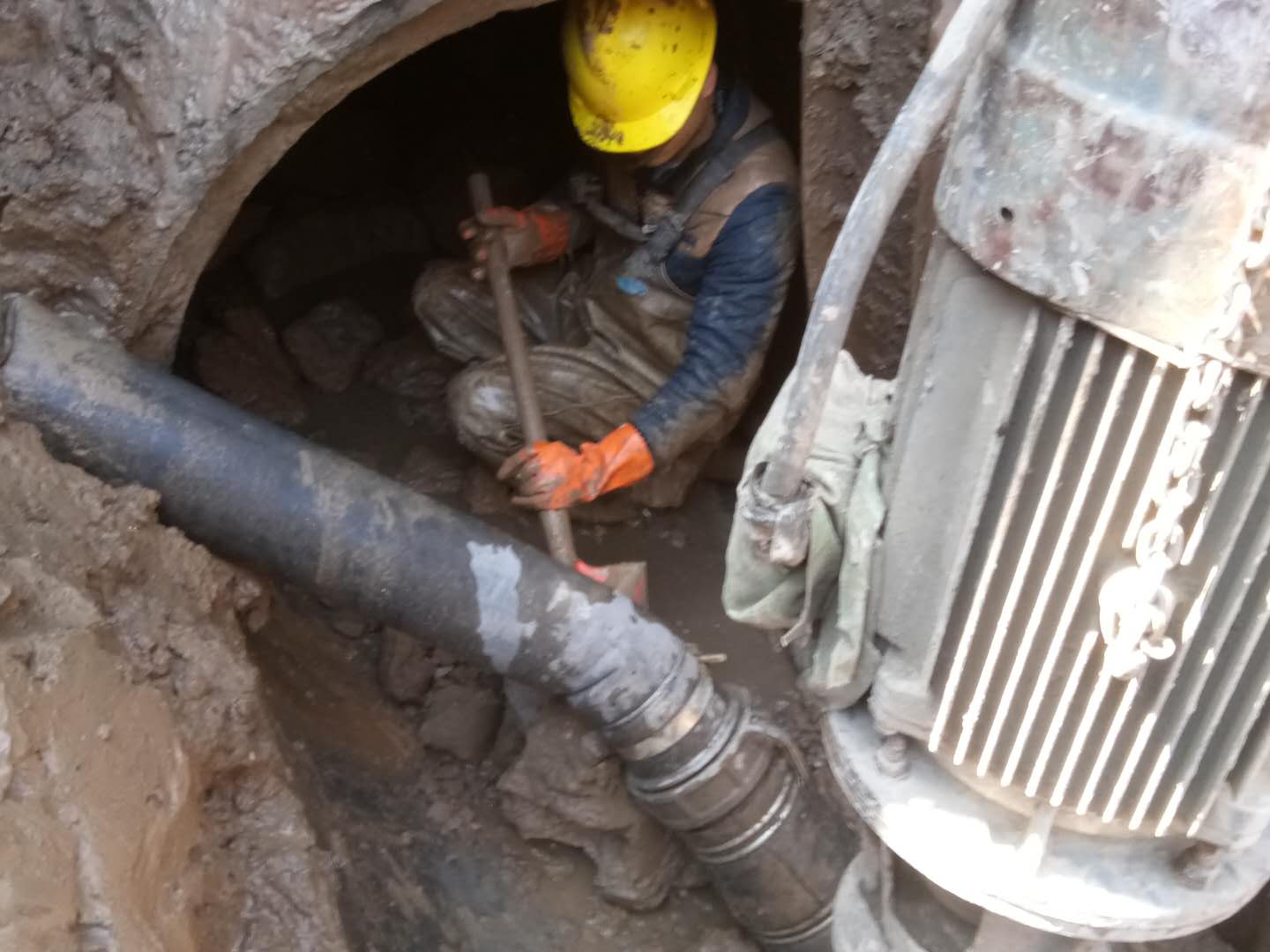 坡头镇管道清淤