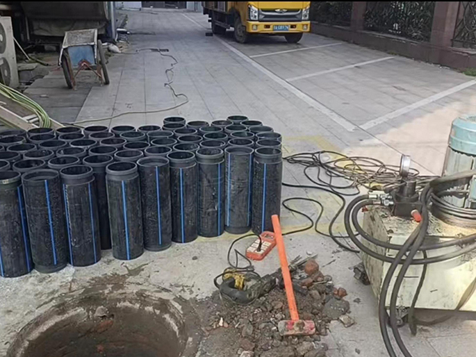 坡头镇PE置换管厂家 DN315置换管 非开挖管短管置换